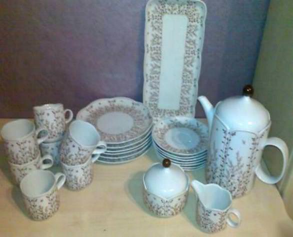 Hutschenreuther Tirschenreuth Fleur Blätterranke : Frühstücksteller 20 cm Hutschenreuther Tirschenreuth Fleur Blätterranke : Frühstücksteller 20 cm