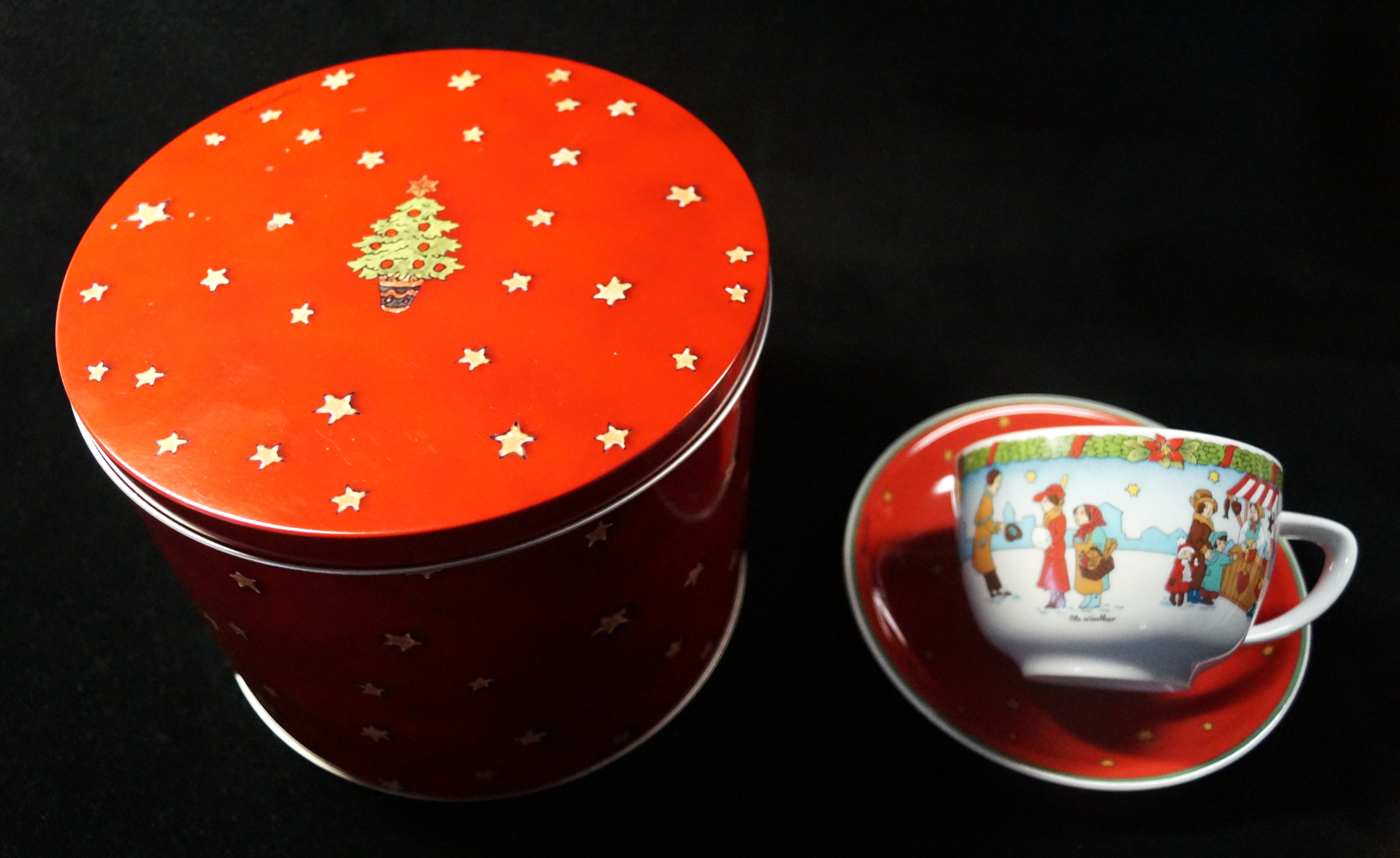 Hutschenreuther Sammelkollektion Ole Winther 2009: Cappucinotasse 2-tlg. - mit Plätzchendose Höhe: 14,5 cm; Ø = 18 cm;