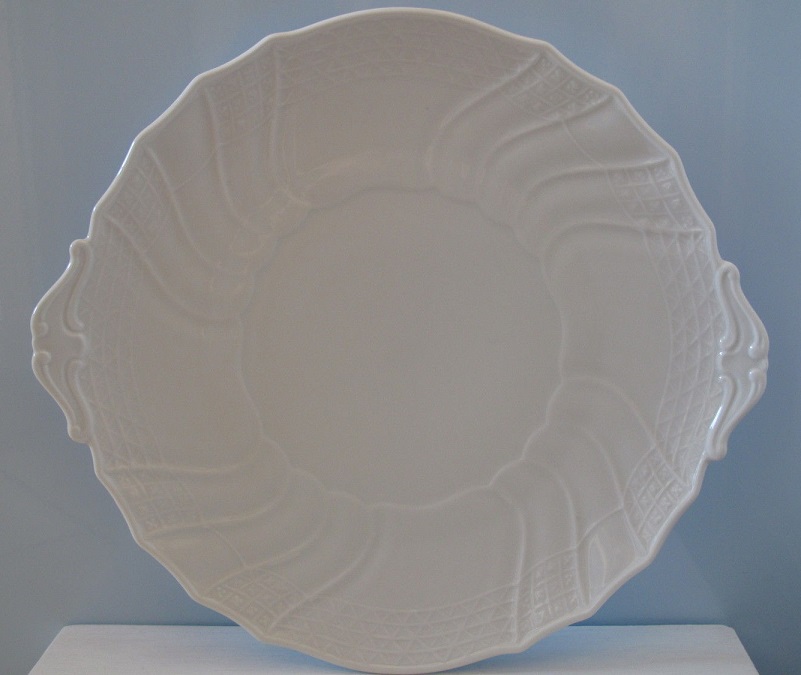 Hutschenreuther Dresden Weiss - Weiß: Kuchenplatte 30 cm rund mit seitl. Handhaben