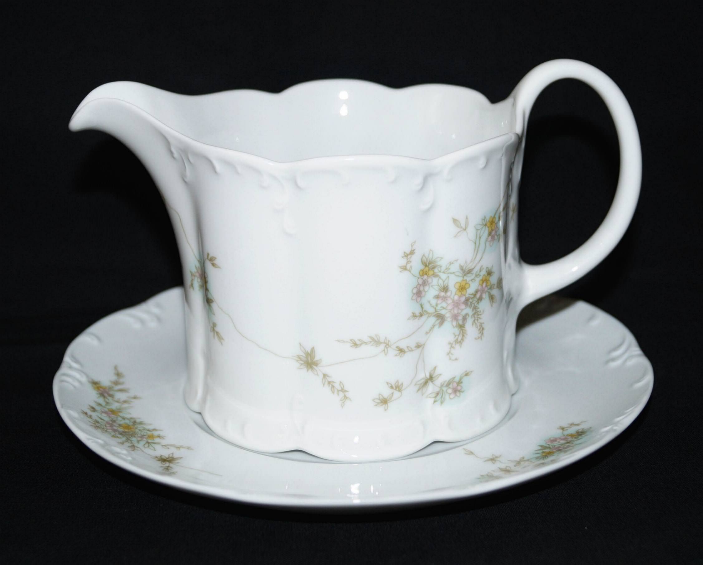 Rosenthal Monbijou Grüne Ranke: Sauciere 2-tlg. 0,55 ltr. UT = 19 cm