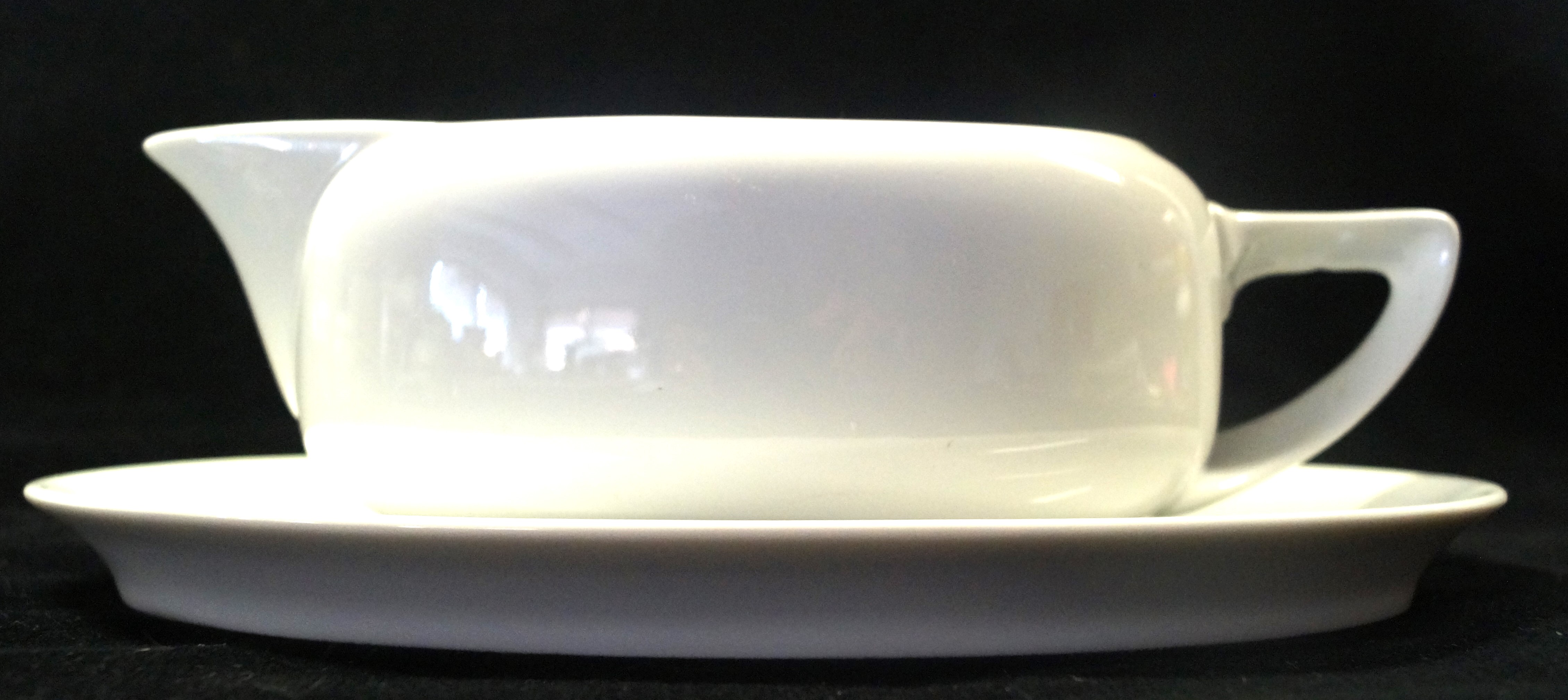 Rosenthal Donatello Weiss - Weiß: Sauciere mit Unterteller oval UT= 24 x 14,5 cm