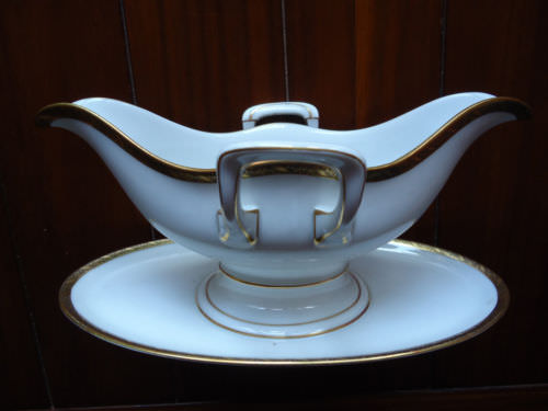 Rosenthal Josephine Rand gold/schwarz: Sauciere m. festem Teller