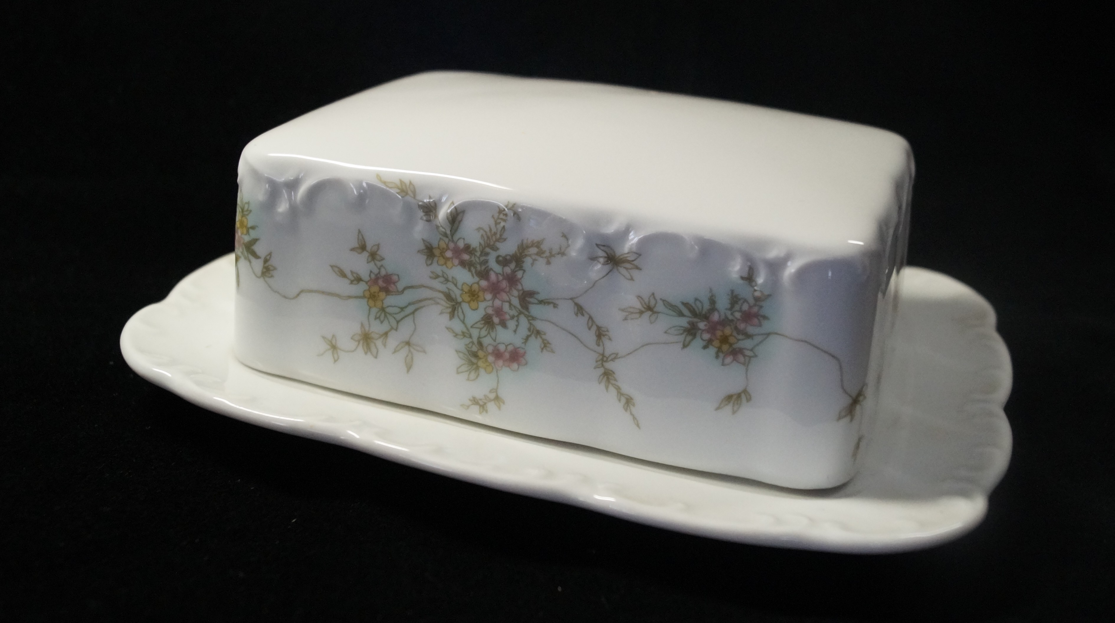 Rosenthal Monbijou Grüne Ranke: Butterdose f. 250 gr.