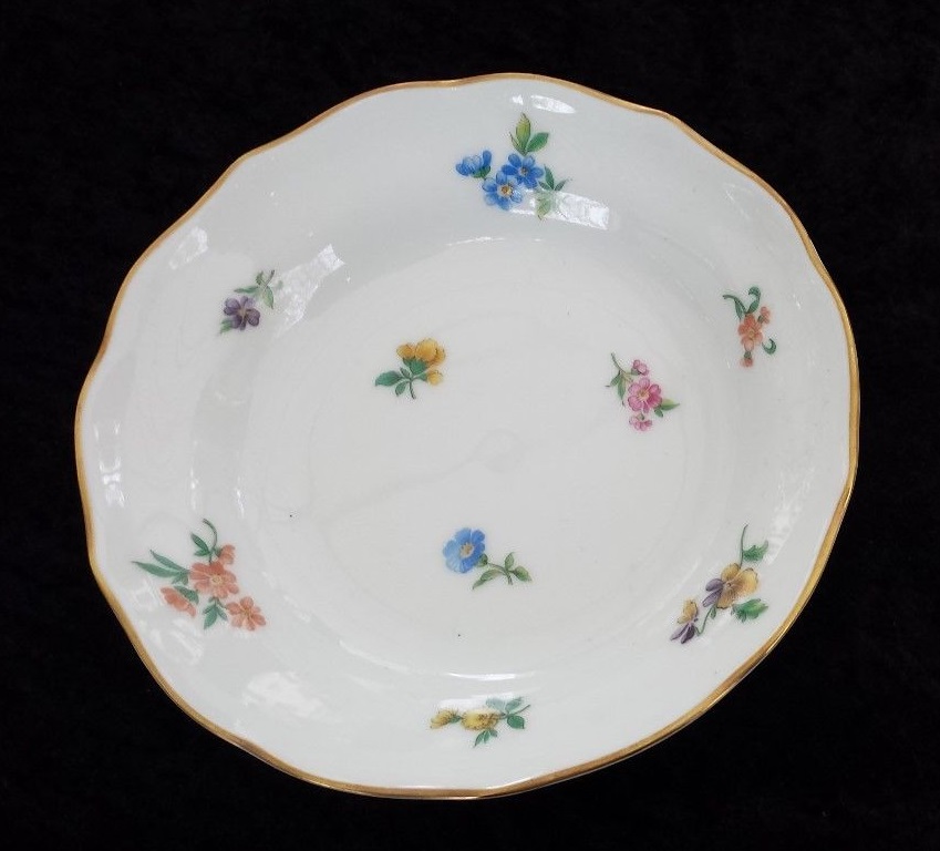 Hutschenreuther, Maria Theresia Mirabell: Kaffee-Untertasse 14 cm - ohne Spiegel Hutschenreuther, Maria Theresia Mirabell: Kaffee-Untertasse 14 cm - ohne Spiegel