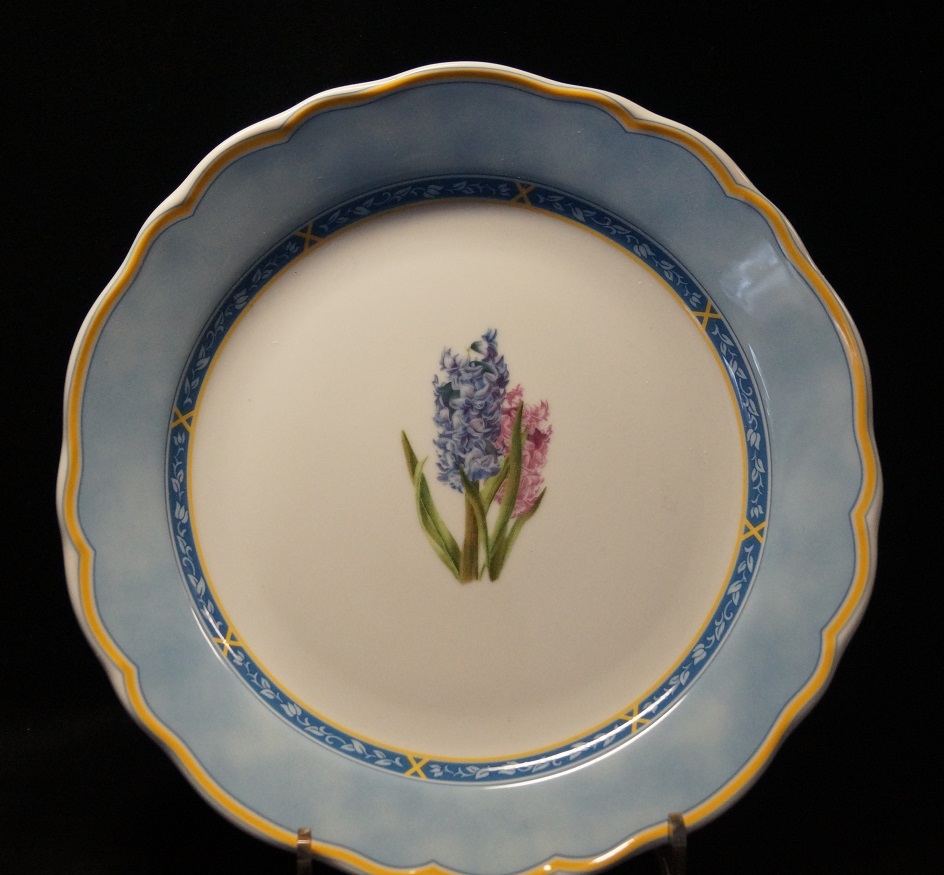 Hutschenreuther Maria Theresia Frühlingsboten: Frühstücksteller 21,5 cm - Hyazinthe Hutschenreuther Maria Theresia Frühlingsboten: Frühstücksteller 21,5 cm - Hyazinthe