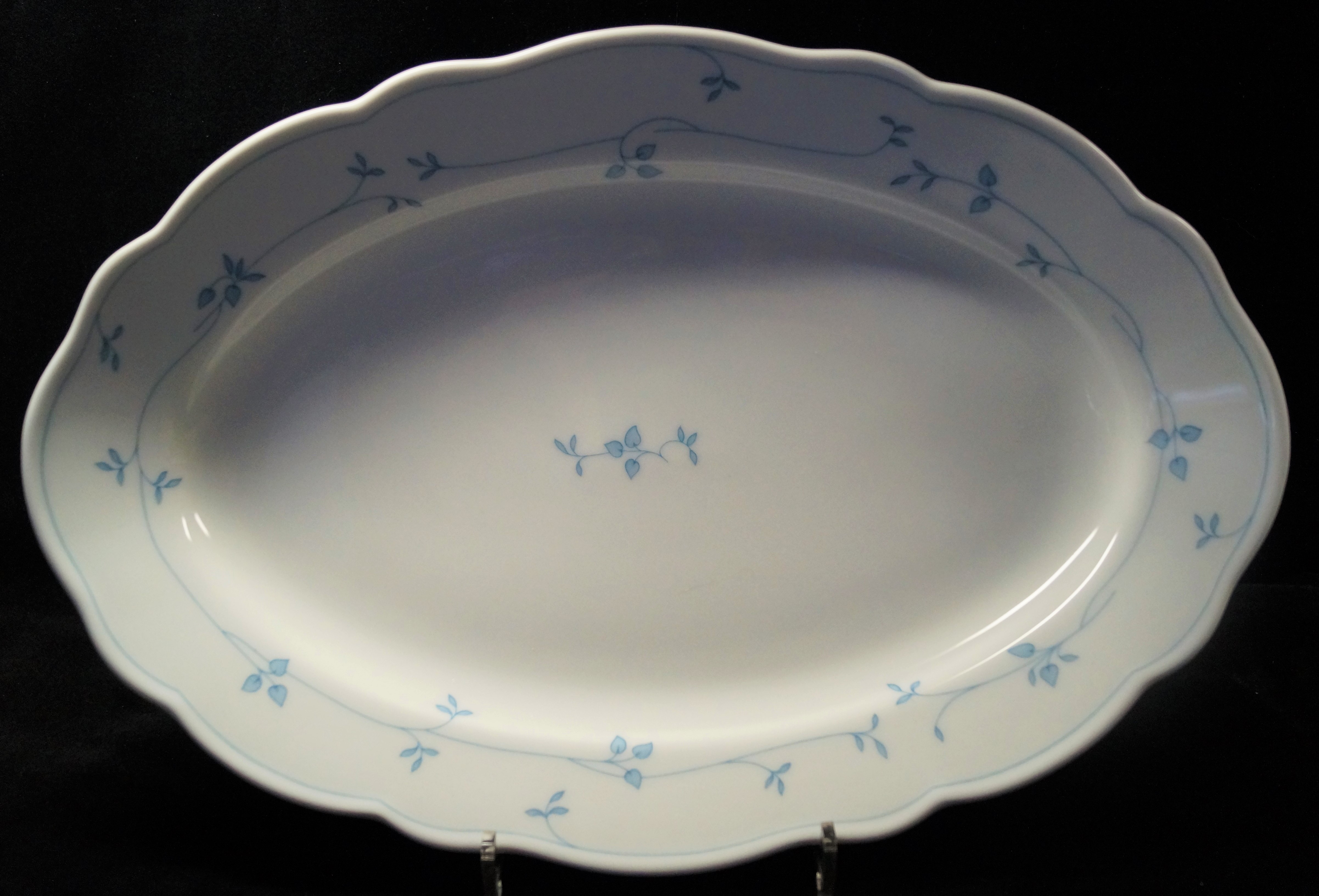 Hutschenreuther MariaTheresia Seehof Blau: Platte oval 35 x 23,5 cm Hutschenreuther MariaTheresia Seehof Blau: Platte oval 35 x 23,5 cm