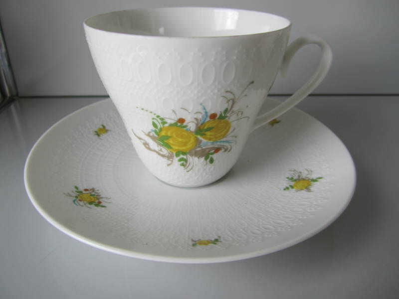 Rosenthal Romanze in Gelb: Frühstücksteller 19 cm Rosenthal Romanze in Gelb: Frühstücksteller 19 cm