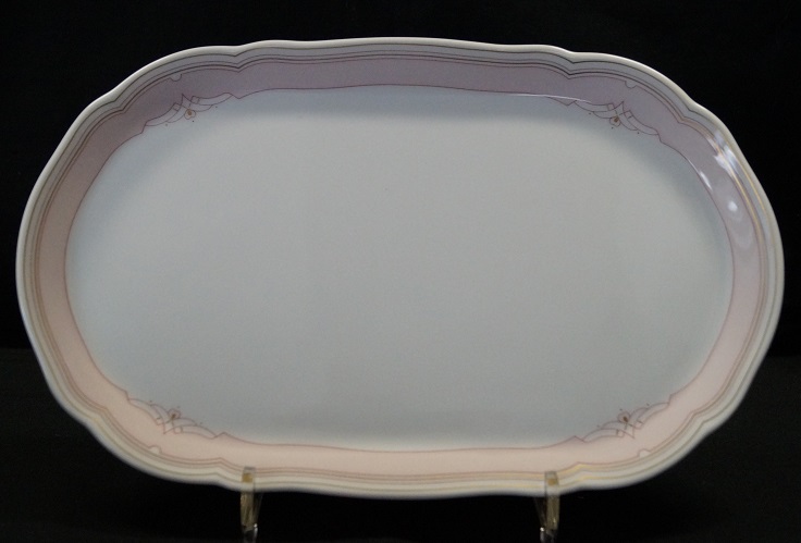 Hutschenreuther Maria Theresia Windsor Rose: Milch-/Zuckertableau 25,5 x 15,5 cm Hutschenreuther Maria Theresia Windsor Rose: Milch-/Zuckertableau 25,5 x 15,5 cm