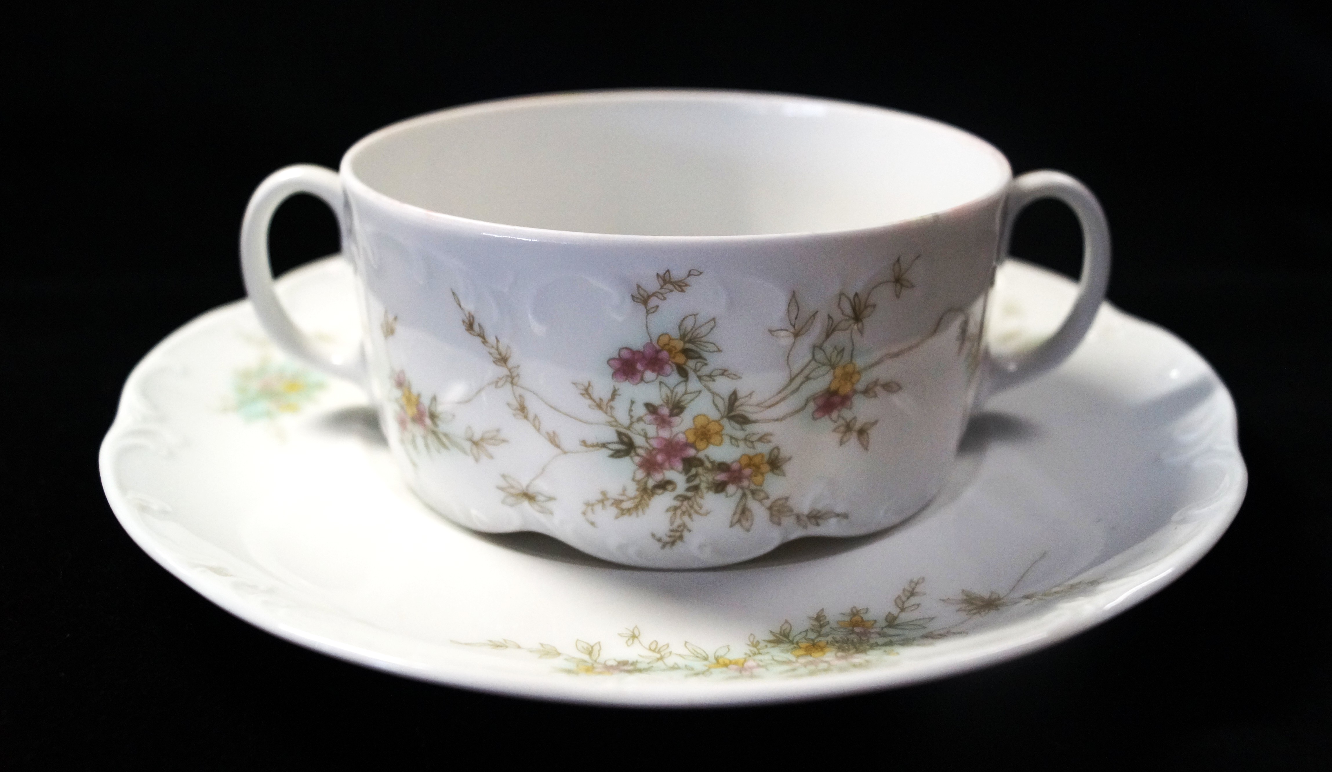 Rosenthal Monbijou Grüne Ranke: Suppentasse 2-tlg. 0,32 ltr. UT = 19 cm