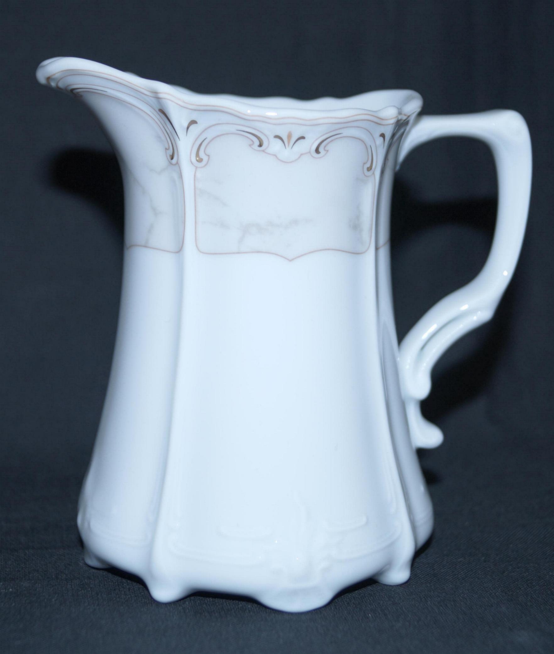 Hutschenreuther Baronesse Jacqueline: Milchkännchen für 2 Pers. 0,12 ltr.