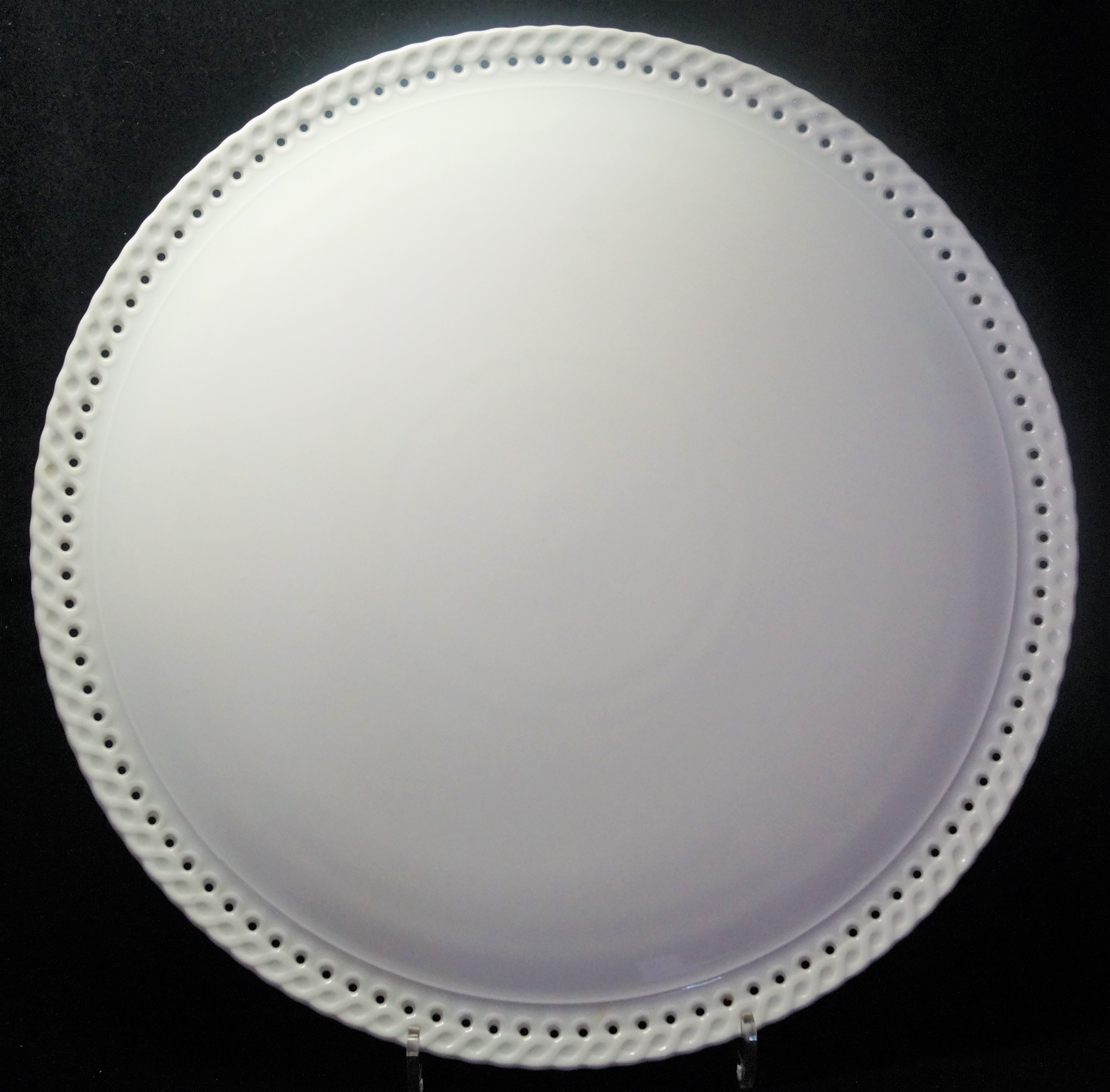 Hutschenreuther Comtesse Weiss - Weiß: Tortenplatte 33 cm Hutschenreuther Comtesse Weiss - Weiß: Tortenplatte 33 cm