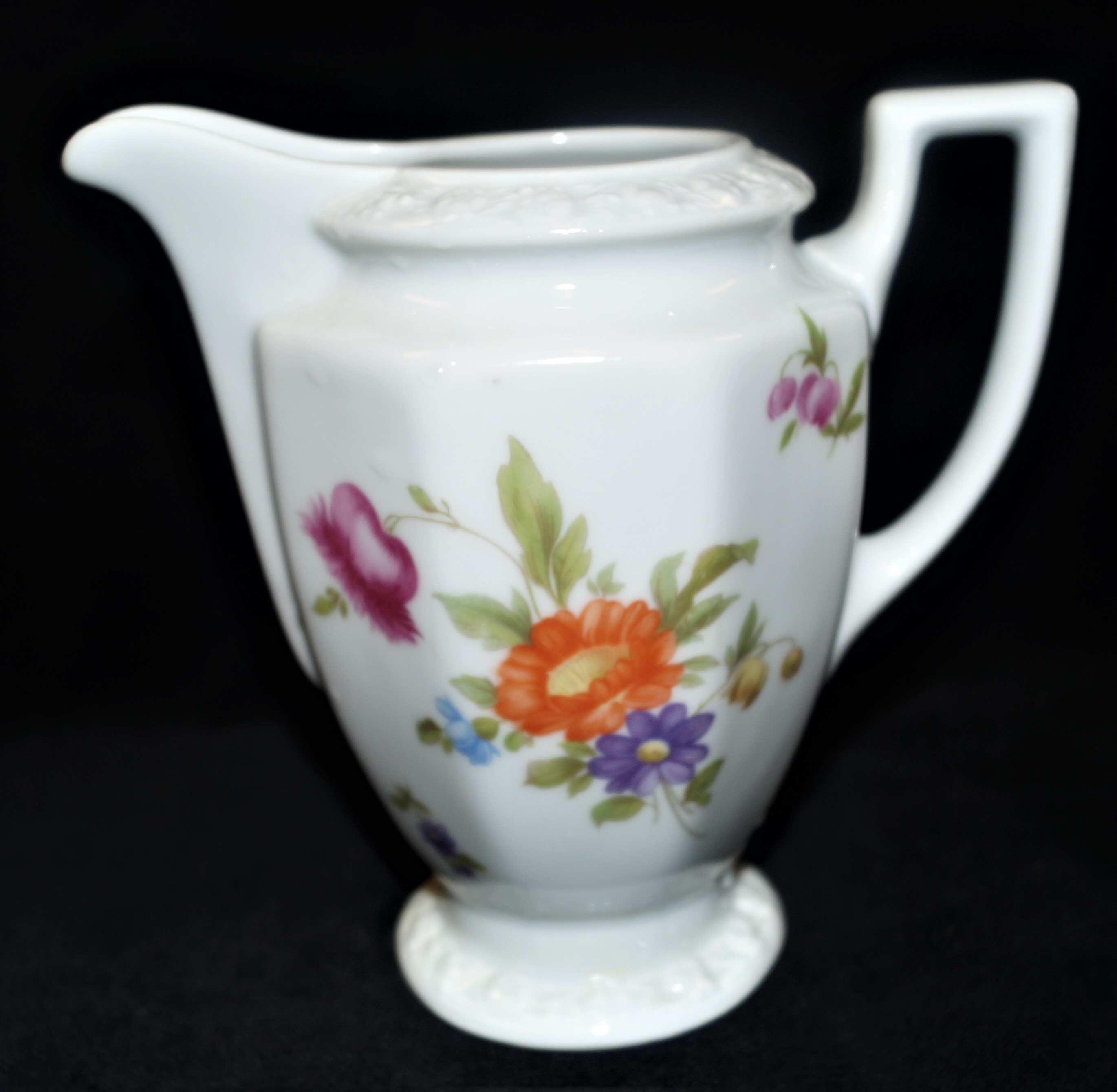 Rosenthal Maria Sommerstrauß - Sommerstauss: Milchkännchen für 12 Personen 0,285 ltr. Rosenthal Maria Sommerstrauß - Sommerstauss: Milchkännchen für 12 Personen 0,285 ltr.