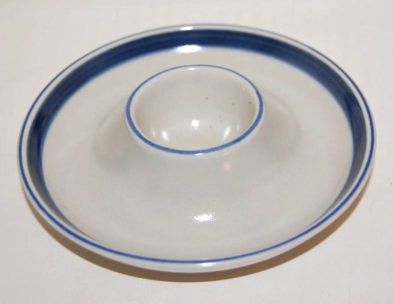 Rosenthal Terra Nastro: Eierbecher mit festem Teller Rosenthal Terra Nastro: Eierbecher mit festem Teller