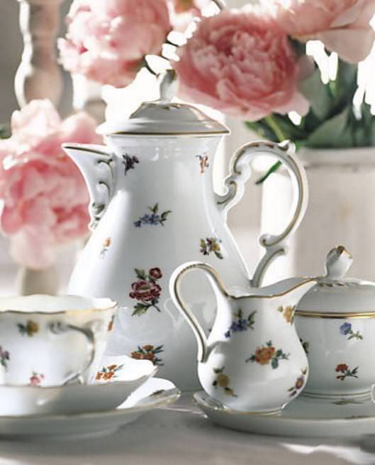 Hutschenreuther Maria Theresia Mirabell: Königskuchenplatte 33 x 15,5 cm Hutschenreuther Maria Theresia Mirabell: Königskuchenplatte 33 x 15,5 cm