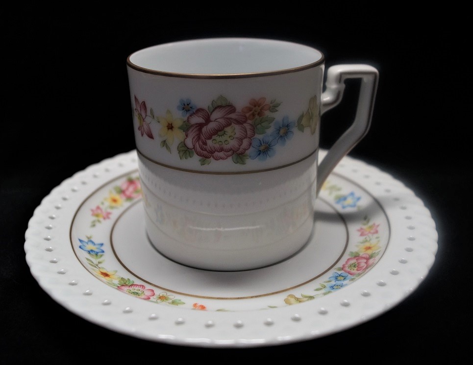 Hutschenreuther Comtesse Marie Louise: Kaffeetasse 2-tlg. 0,18 ltr. UT= 15 cm